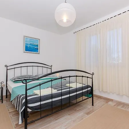 Apartment Jakov
