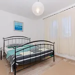 Apartament Jakov